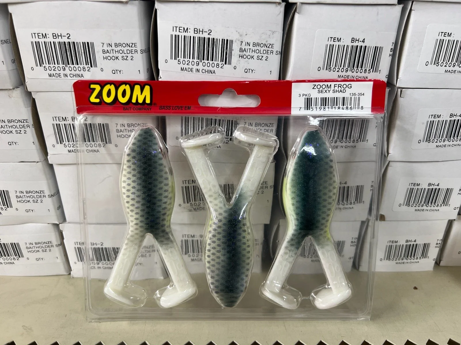 ロザリーフィッシュマンさんのベア Simmons Distributing Company Website for Angling Educators